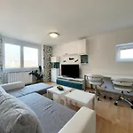 Bossa Nova Castle&outstanding With Garage לובליאנה